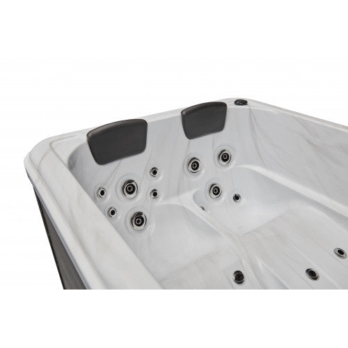 Riley 3-Person Hot Tub
